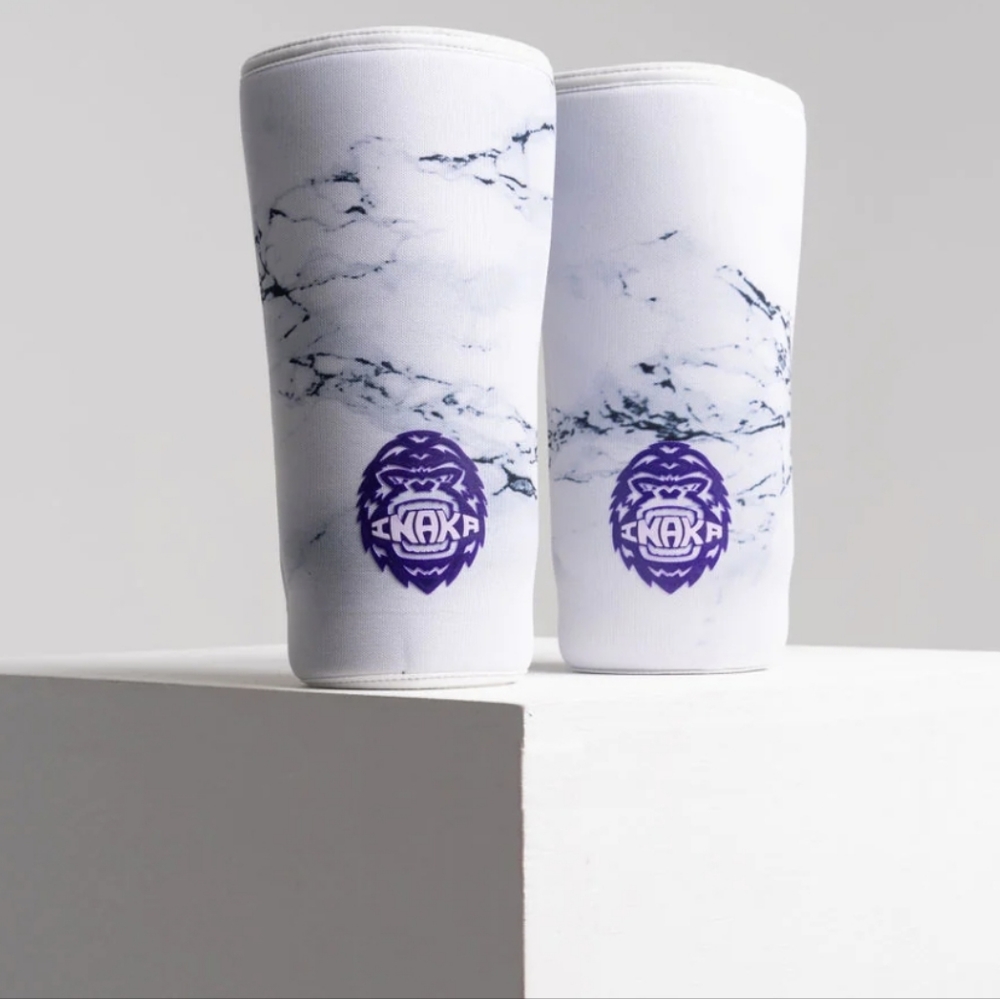 Inaka lifting knee sleeves